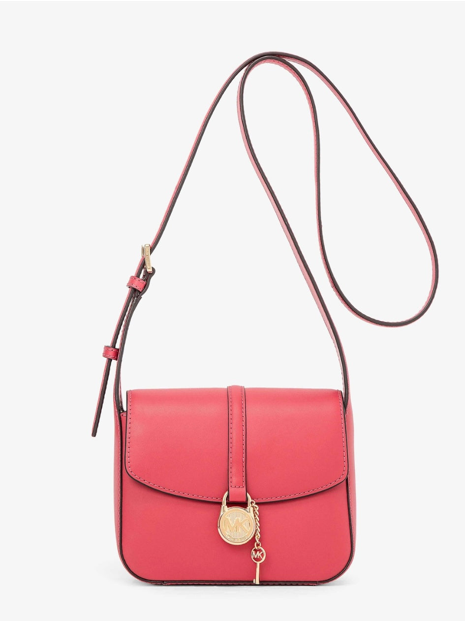 Bolsa transversal LYRA com aba pequena -